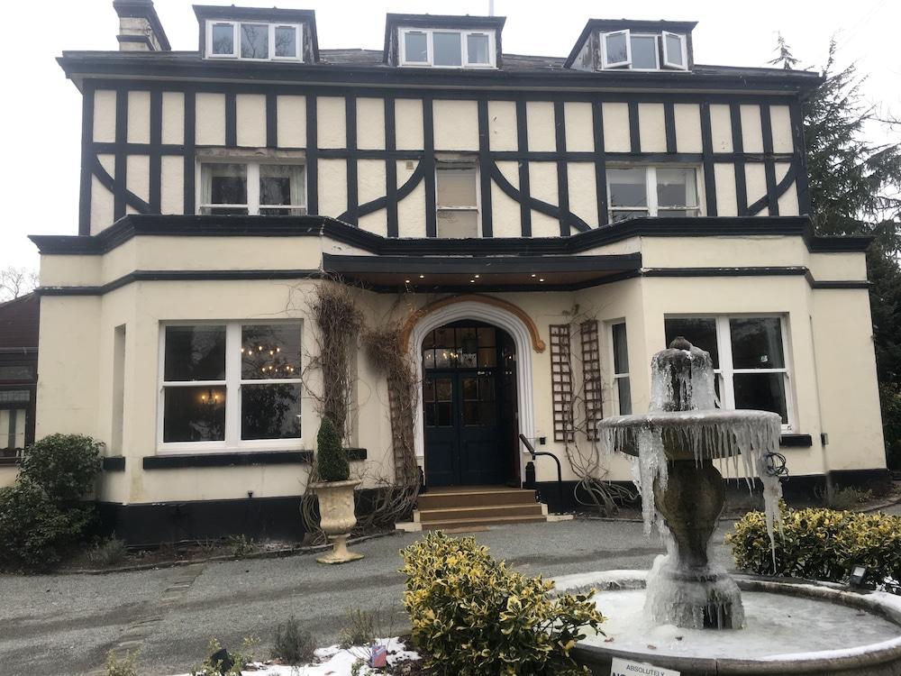 Brook Hall Hotel Childer Thornton المظهر الخارجي الصورة